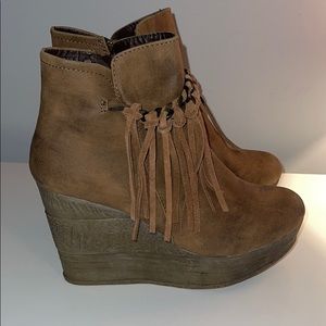 Sbbica Platform Fringe Wedge Booties size 7.5